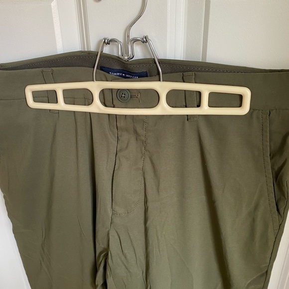 Tommy Hilfiger Men’s 32x32 Army Green Slacks - Picture 2 of 5
